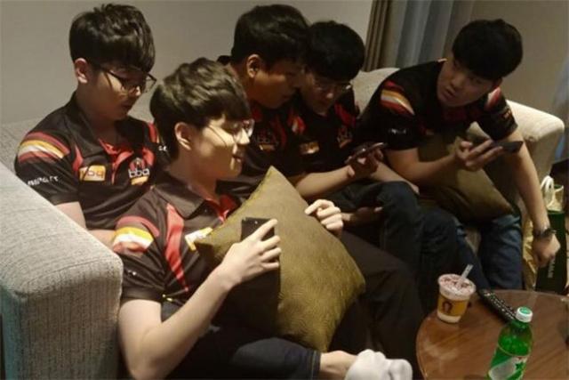 美联储官员担忧加征关税将导致美国长期通胀.