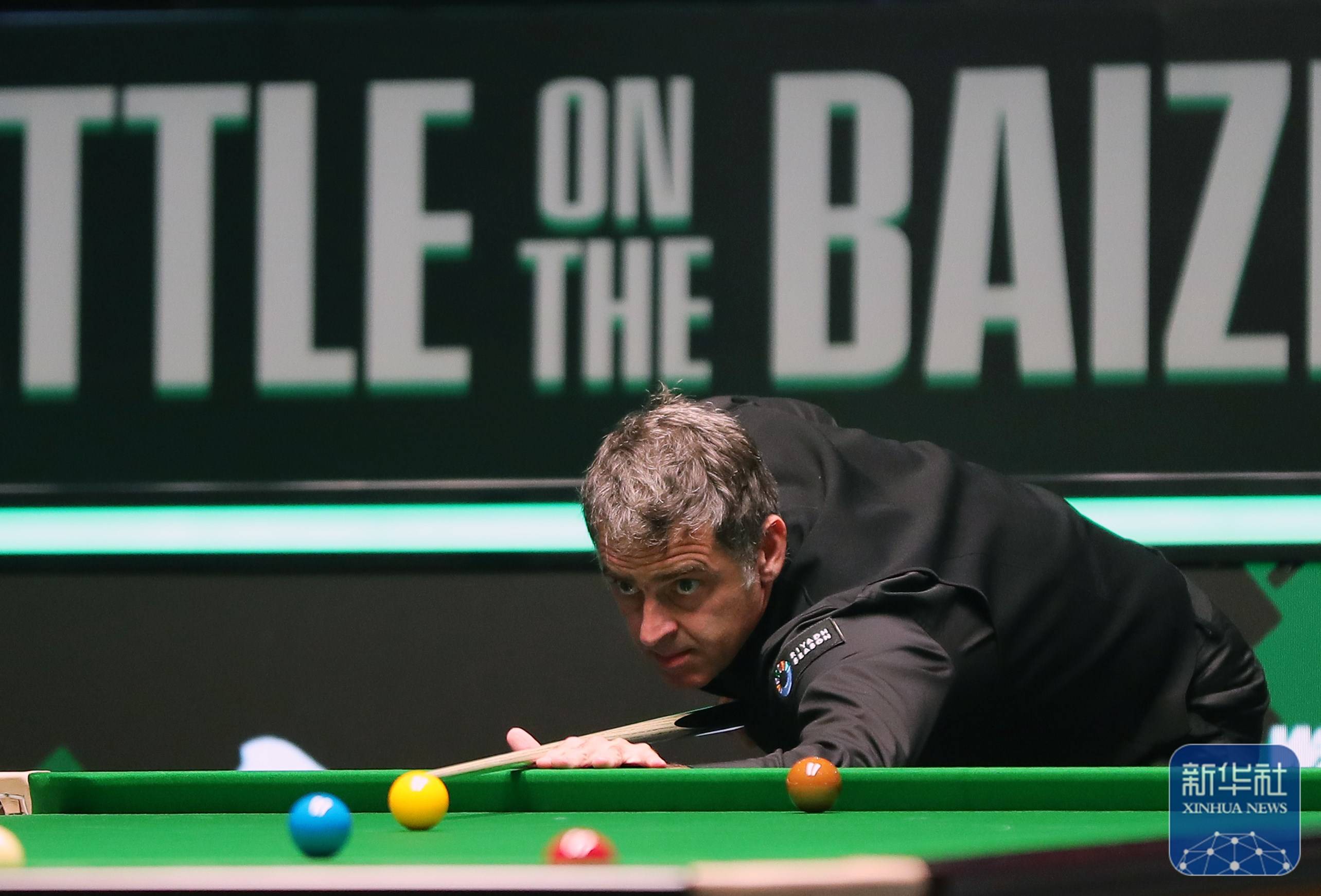 而且以年轻 而且以年轻